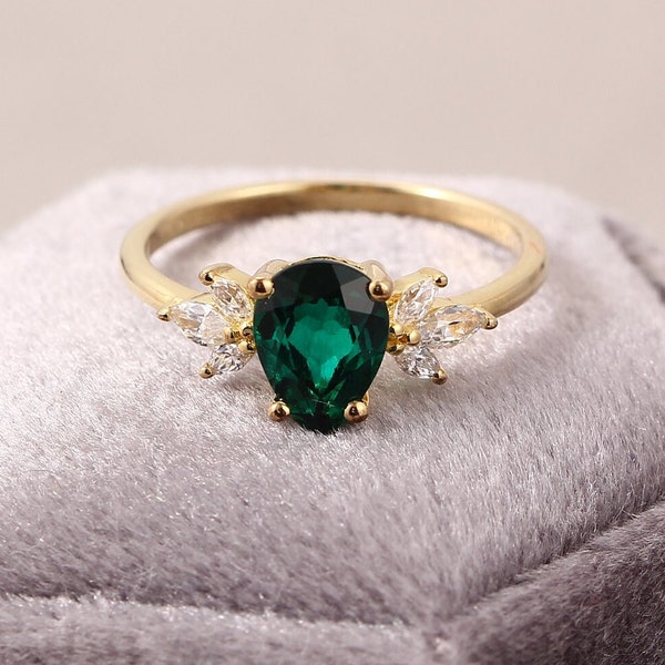 Drop Cut Emerald Engagement Ring,Unique drop cut diamond set ring,yellow gold Moissanite ring ,women Bridal Promise gift