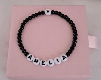 Personalised Name Bracelet with Heart, Black Beaded Stretch Bracelet, Custom Name Gift for Girls, Cute Jewellery