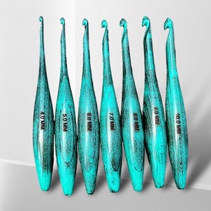 wooden crochet hooks | crochet hooks | crochet | furls, tshirt yarn, mm T-Shirt yarn, Ergonomic hooks | Crochet hook Set of 14, 3.5 to 16 MM