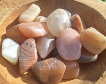 Mondstein Trommelsteine | Intuition & Weiblichkeit | Heilsteine | Kristalle | Fair und ethisch gehandelt | Spirituelle Geschenke