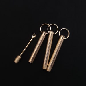 Selección de oreja de llavero de metal, colgante de cuchara MiniEar, cuchara de oreja de latón portátil, limpieza de orejas, colgante de llavero de metal de cobre imagen 1