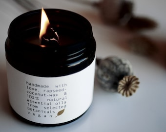 Vela perfumada con mecha de madera en vaso con aceites esenciales 100% VEGANO