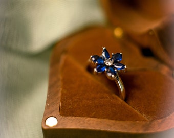 Sterling Silver 925 Midnight Bloom Ring with Dark Blue Crystalline Petals - A Chic Summer Fashion Statement