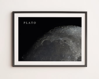 Impresión fotográfica del cráter lunar 'Platón': Arte mural lunar en blanco y negro (descarga digital)
