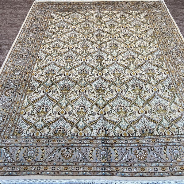 Big Area Beige Rug -8x10 Feet -Double Knots - Handmade in Pakistan - Luxurious Handmade Rug -  Pure Wool and Silk -High-Quality Hand-Knotted