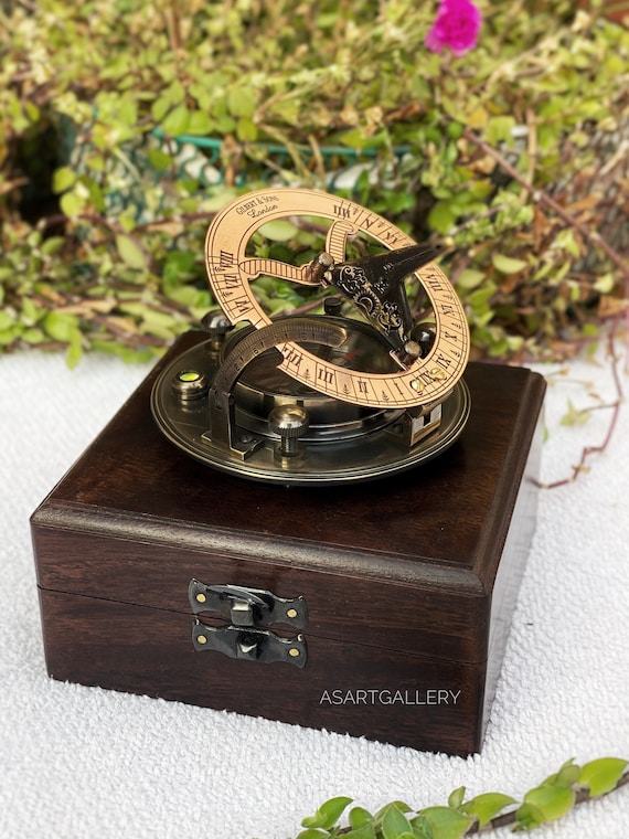 Personalized Brass Sundial Compass with Wooden Box, Engraved Working Compass, Anniversary Gift for Husband, Father's Day, Groomsmen Gift