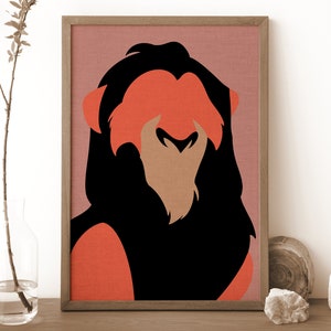 Può includere: Una stampa d'arte minimalista con una silhouette nera e rossa di Scar, il cattivo de Il Re Leone della Disney, su uno sfondo rosa.