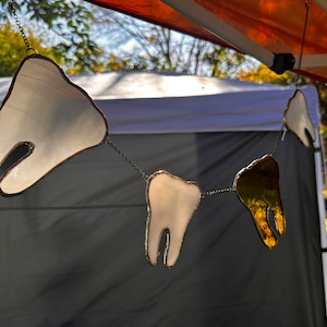 Stained glass teeth