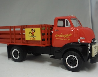 First Gear 1952 GMC Stake Truck Railway Express Agency 1:34 Scale