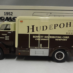 First Gear Hudepohl Beer Truck - Cincinnati, Ohio  1/34 Scale