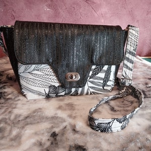 shoulder bag
