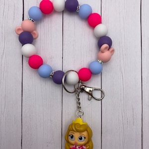 Llavero de pulsera con puerta A / llavero de pulsera personalizado hecho a mano / llavero en miniatura / llavero de personaje /