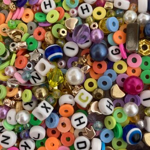5 scoops bead confetti