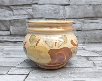 Handgeschilderde keramische kom van La Poterie Provence: vintage Frans bloemenaardewerk