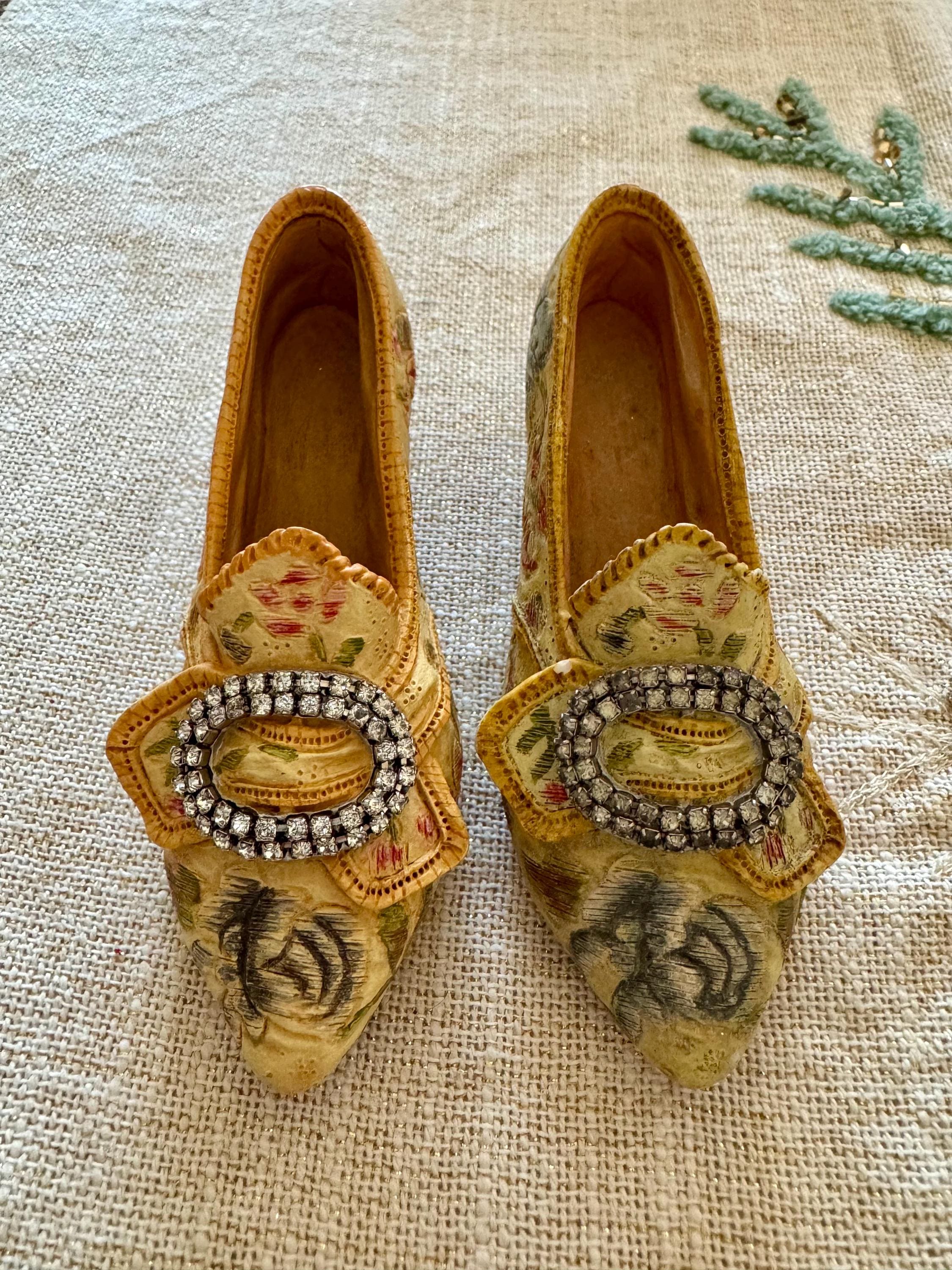 Just the Right Shoe - Etsy