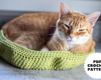 Round Crochet Cat Bed Pattern with Scalloped Sides, 2 sizes with Printer Friendly Pattern