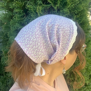 Lavender Daisy and Lace Medium Headcovering, Headband, Tichel, Headwrap, Headscarf, Prayer Covering, Christian Head Covering
