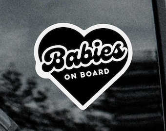 Imán o pegatina para coche con forma de corazón de bebé a bordo, ideal como regalo para nuevos padres.