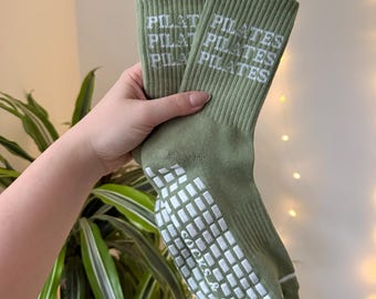 Green Pilates Grip Socks - Barre, Yoga, Reformer Socks