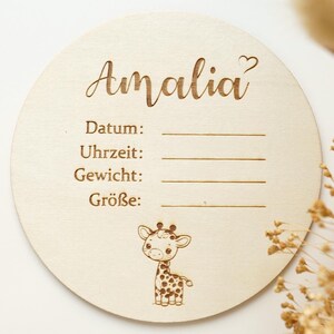 Personalisiertes Namensschild zur Geburt, Holzschild graviert, Geschenke zur Geburt, personalisiertes Geschenk Tier Motiv Giraffe