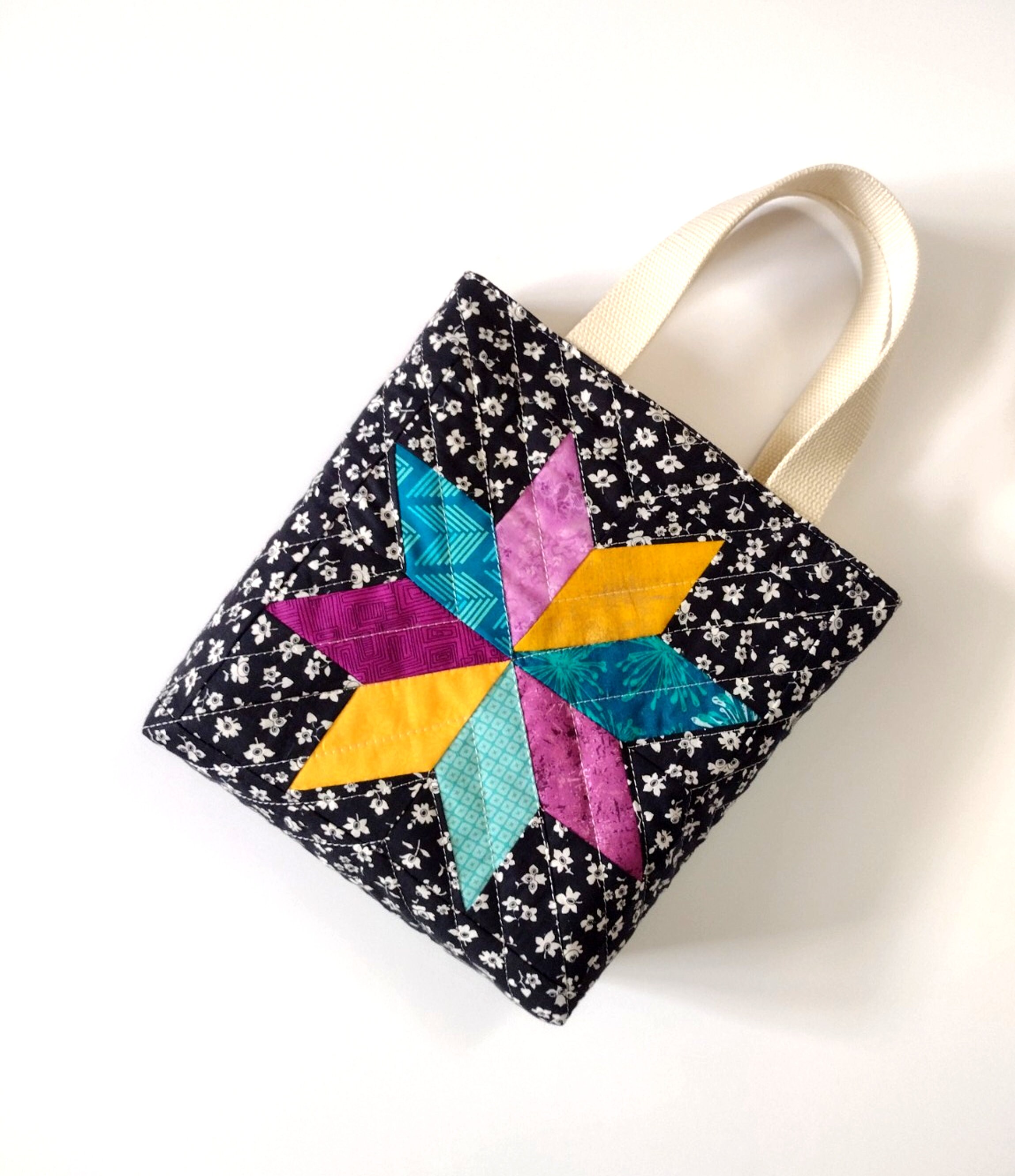 Amazon.com: FREE COUNTRY Diamond Quilted Slouchy Large Tote