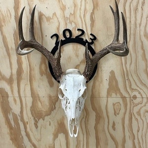 European Deer Hanger 8 Inch