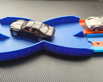 Custom Track Hot Mod Wheels Compatible with Racetracks | Crossover Lane Connectors | Create Epic Racetracks (Criss-Cross Connector).