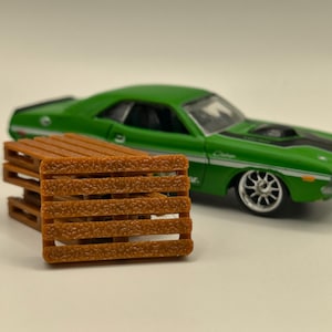 1/64 Scale Pallets – Miniature Wooden Pallets for Diecast Dioramas, Model Scenery, and Display Accessories
