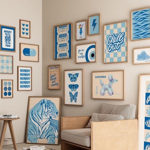 Y2k Aesthetic Maximalist Decor Set mit 18 blauen Postern für Preppy Room Decor, trendige Retro Wandkunst für Schlafsäle, Wohnungen und Teen Room Decor