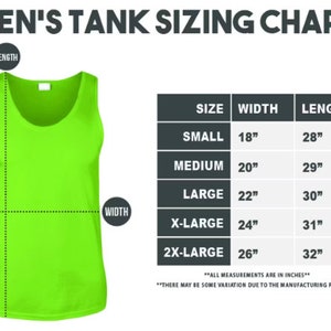 Pu&ograve; includere: Una tabella di taglie per canottiere con misure in pollici. La tabella mostra la larghezza e la lunghezza della canottiera in diverse taglie: piccola, media, grande, extra large e 2x large. Tutte le misure sono in pollici. Potrebbe esserci una certa variazione dovuta al processo di produzione.