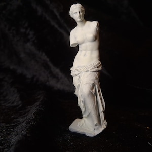Venus de Milo figurine - modern copy