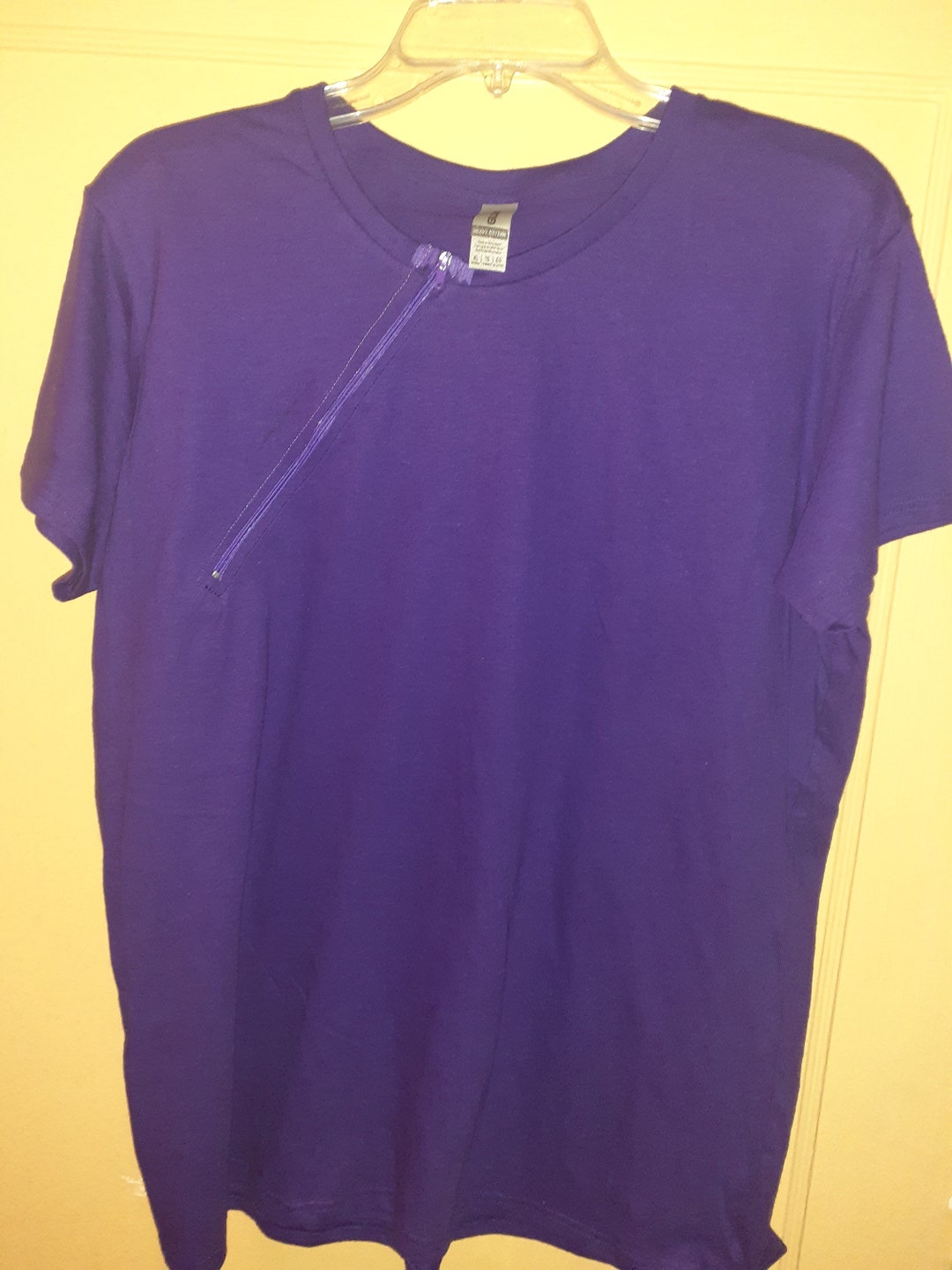 Lady's Extra Large Chemotherapy Port Access Shirt. Right Side Zipper