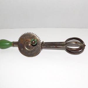 A & J Green Wood Handle Egg Beater Hand Mixer Pat. Oct. 9, 1923