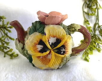 Vintage Miniature Teapot Pansy Flower Teapot Figurine Tiny Teapot Cute Figurine Vintage Ceramic Collectibles Vintage Trinket Tchotchke Gift