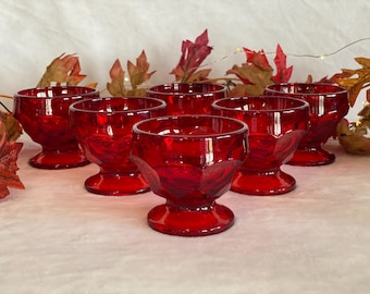 Vintages Rubin-rotes georgianisches Sherbet-Glas 5 Unze Bienenwaben-rotes Glas-Eiscreme-Schale-Weihnachtstisch-Urlaubs-Weinlese-Glaswaren-Haus-Erwärmung ONE