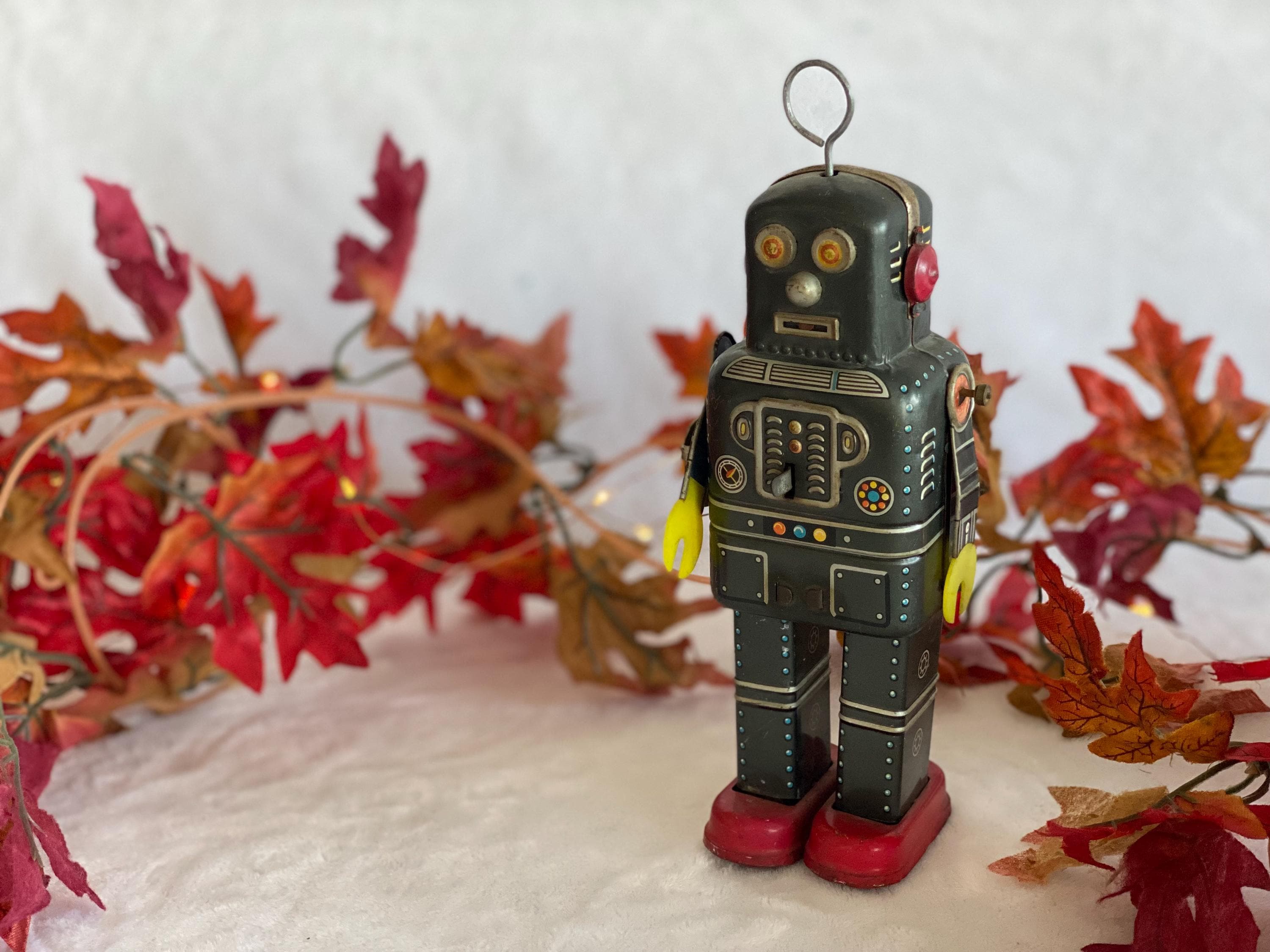RARO ORIGINALE Vintage Sy Space Man Robot di latta a carica con