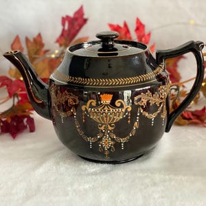 1940s Vintage Hand Painted English Teapot Ornate Black Teapot Made in England European Tea Time Tea Party Vintage Hostess Gift for Mom