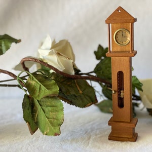 Vintage Wooden Dollhouse Grandfather Clock Living Room Doll Study Office 1:12 Dollhouse Clock Gift for Daughter Christmas Stocking Stuffer