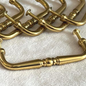 Vintage hardwarecollectie: 4" messing ladegrepen set van 7 metalen ladegrepen