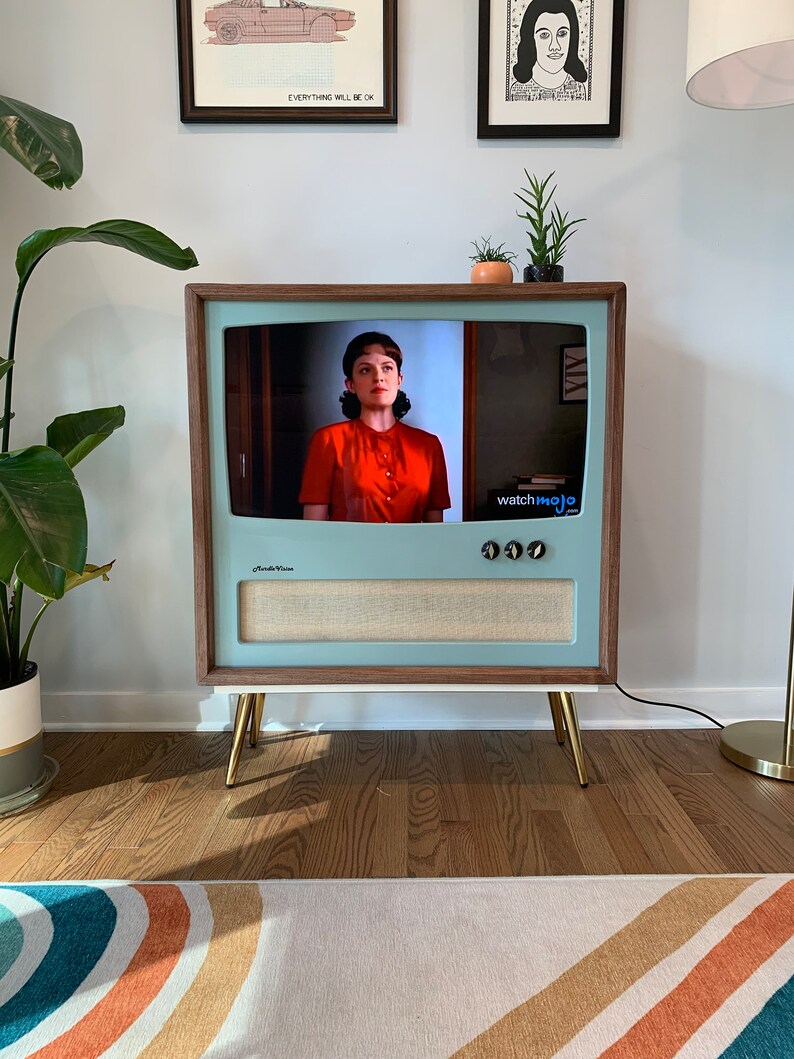 Retro Style TV With Today's Technology Allinone Console Etsy