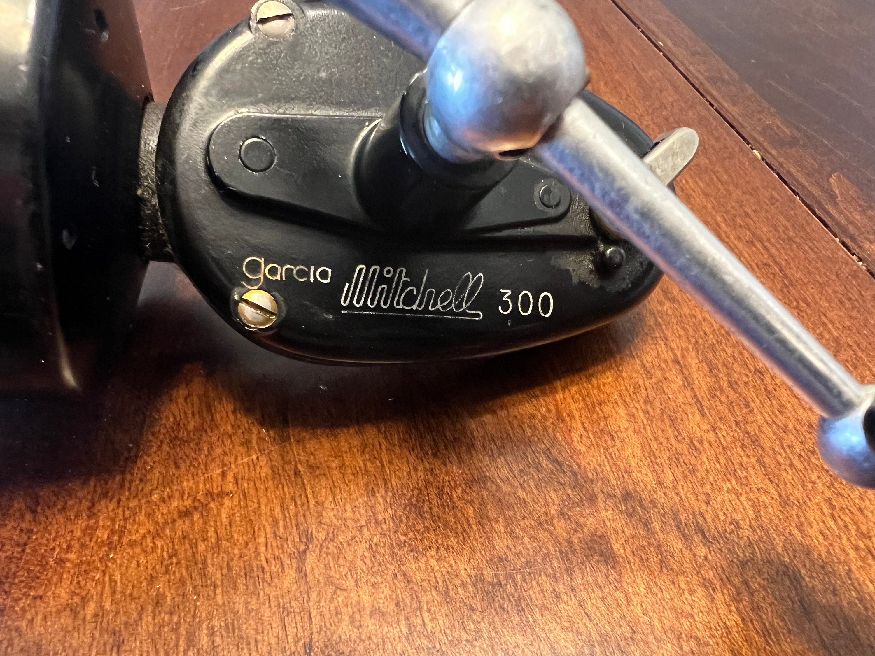 Moulinet Pêche Vintage Garcia Mitchell 300 – Avec Bobine Supplémentaire – Fabriqué En France