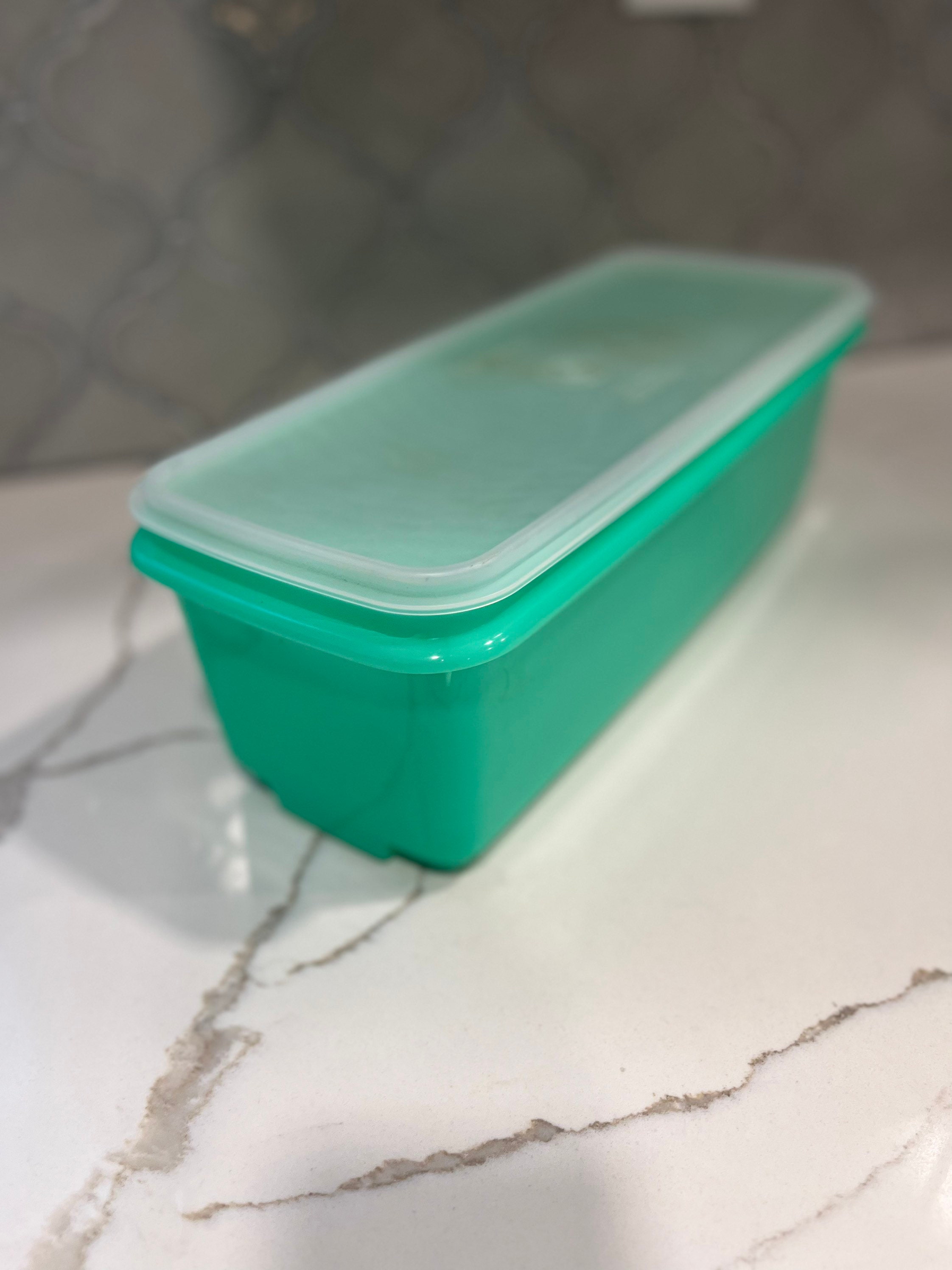 Tupperware Bread Saver