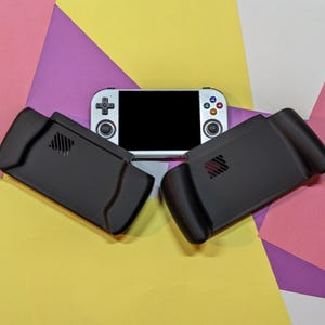 Anbernic RG477M Case & Grip 2-in-1 -- 3D Printed