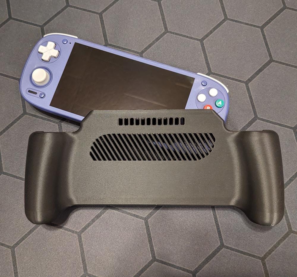 勘吉様　retroid pocket4pro 美品　ケース付き　フィルム貼済 RETROID pocket 4 / 4 Pro 保護フィルム【各種】PDA工房
