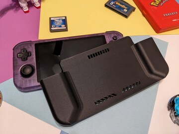 Retroid Pocket 3 / 3+ Case & Grip 2-in-1 -- 3D Printed