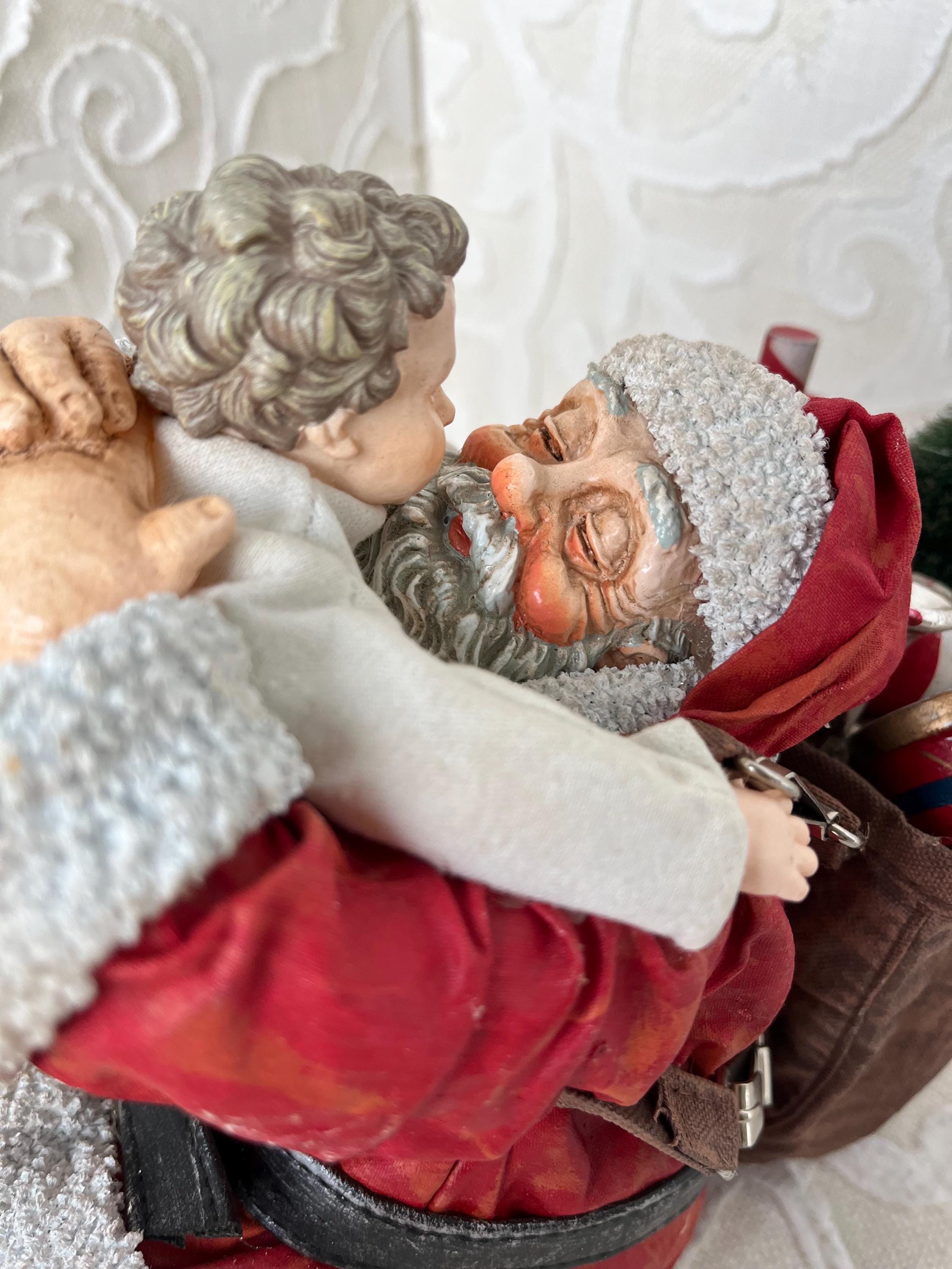 Clothtique Possible Dream Santas - Etsy