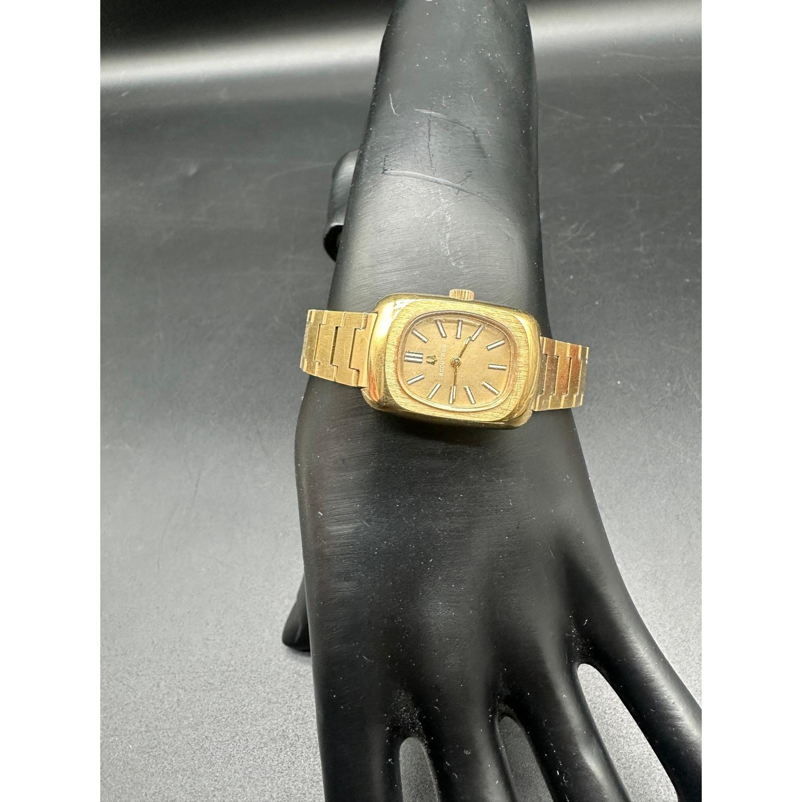 Square bulova watch - Etsy 日本