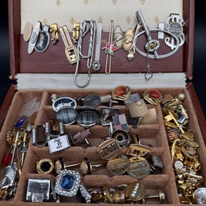 HUGE Lot Vintage Cufflinks Tie Clips Stick Lot Mixed Styles Over 2lb! Signed