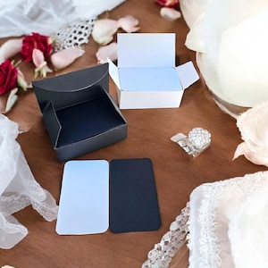 Modèles de cartes de sceau| Sigil Work noir mat et blanc brillant | Design à bords arrondis | Pack de 50 cartes Premium de 350 GSM