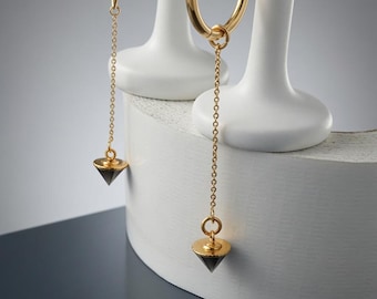 Pendientes colgantes de aro con piedra lunar color chocolate – Vermeil de oro de 18k – Cadena minimalista – Joyería artesanal con piedras preciosas